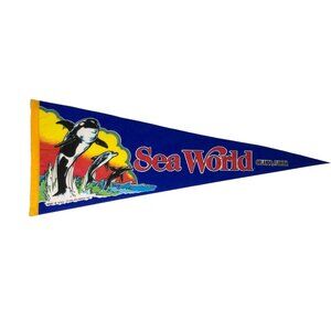 Vintage 1985 Sea World Flag Souvenir Pennant Shamu Whale
